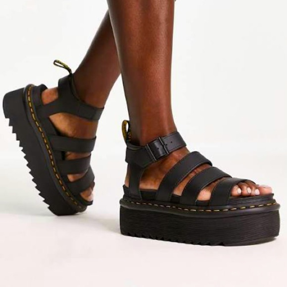 NWT Dr Martens Blaire Quad Flatform Sandals (US6)